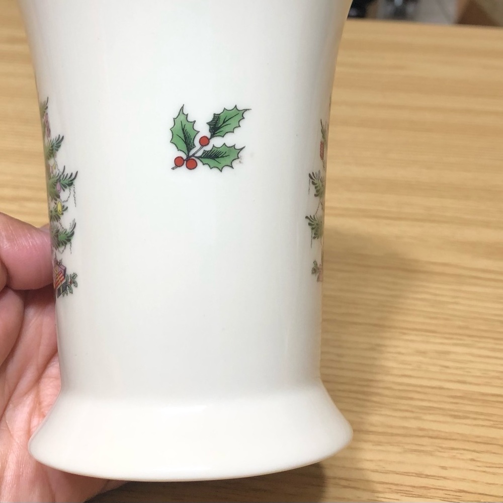 Spode Christmas Tree Mugs Set 13cmX9cm. - Picture 8 of 11